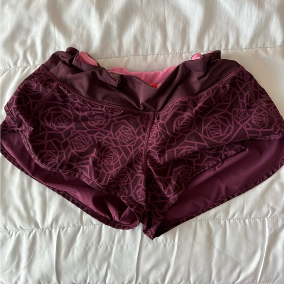 Unique Red Rose Lululemon Speed Up Short - Picture 2 of 3